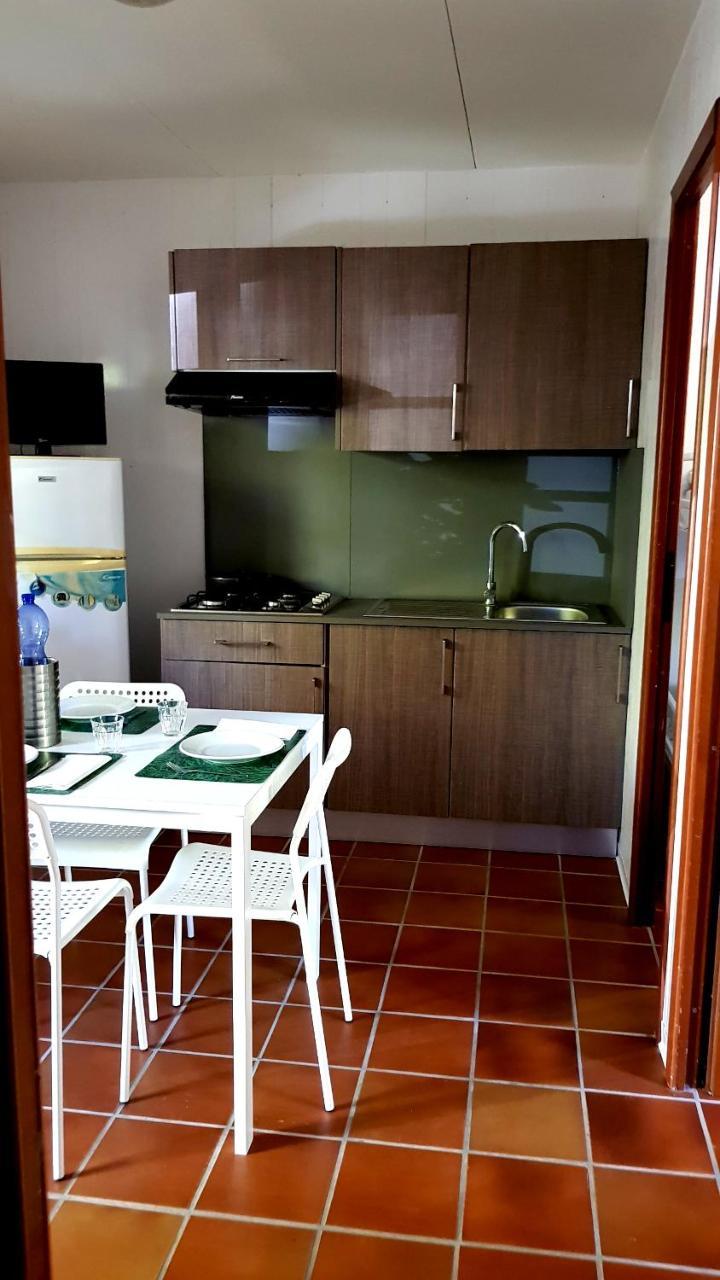 Camping Luna Hotel Marina di Massa Buitenkant foto