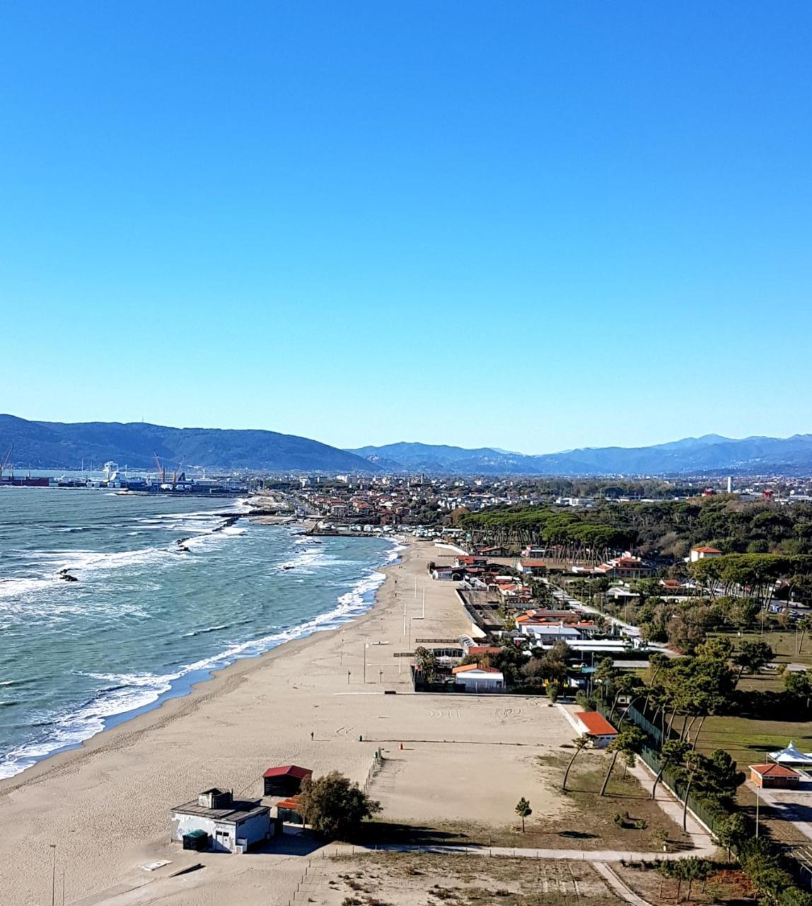 Camping Luna Hotel Marina di Massa Buitenkant foto
